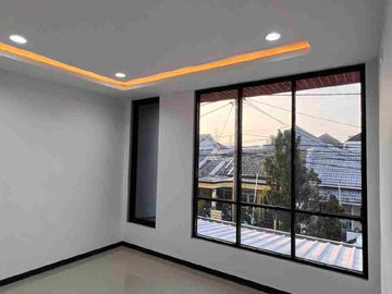 Rumah Mewah Lokasi Nginden Intan Timur Sukolilo Surabaya Timur