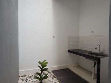 Rumah GTS Sawangan, Pinggir Jalan Raya, Mewah Murah, 2 LANTAI, Baru di Kota Depok Dijual