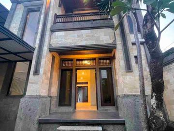 Rumah Modern Siap Huni di Area Renon Denpasar