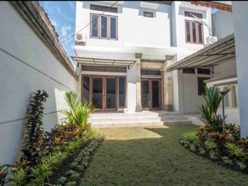 Rumah Modern Siap Huni di Area Renon Denpasar