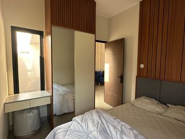 Rumah GMC Cinangka, Dkt Pondok Cabe, Murah Mewah, 2/1 LANTAI Baru, Sawangan Depok Dijual