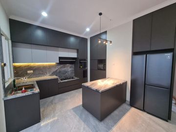 Rumah Cluster Flaminggo Lebar 8 Hadap Barat Daya The Spring Gading Serpong