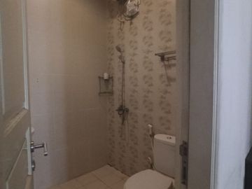 DISEWAKAN / DIJUAL RUMAH FURNISHED DI KAYUPUTIH JAKARTA TIMUR