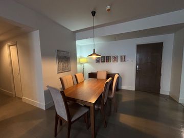 2 Bedroom with Parking Uptown Ritz Condo For Rent Bgc Taguig
