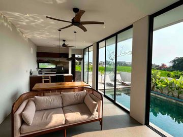 SALE Villa Rooftop Cemagi View Sawah Laut