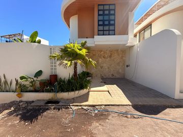 7 units luxury modern tropical villa complex in Balangan.