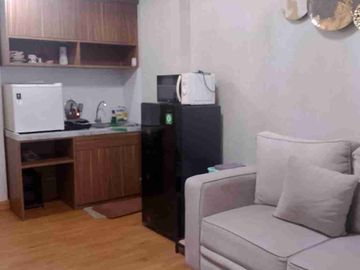 Apartment Victoria Square, 2 BR, lantai 22, Furnish, sewa 25jt/6 bln, Cimone, Karawaci, Tangerang..