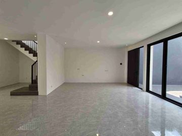 Rumah Baru Murah 2 Lantai siap Huni di Perum Pandugo, Rungkut, Sby Timur