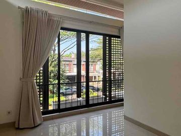 Dijual/Disewakan Rumah Rapih Siap Huni Di Cluster De Naara De Park Bsd