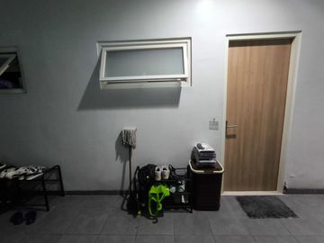 Rumah kost readi di tenggilis ubaya surabaya
