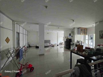 Ruko Gandeng 2 Lantai Sudah Renov Dijual
