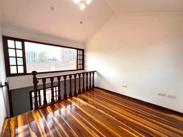 Casa Remodelada en Venta – La Calleja Baja | Bogotá