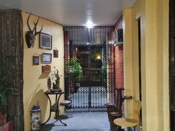FOR SALE 2-Storey House in White Plains, Quezon City - OBSH292