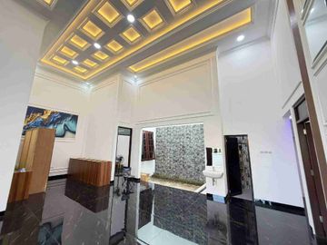 Rumah Baru Mewah American Klasik Dalam Cluster Siap Huni