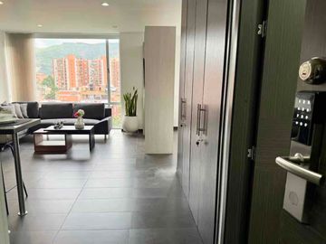 Apartaestudio Amoblado con Terraza Privada en Arriendo – Santa Bárbara | Bogotá