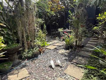 DIJUAL RUMAH PAVILIUN TROPIS DENGAN TAMAN ASRI – NUANSA UDAYANA, JIMBARAN, BALI