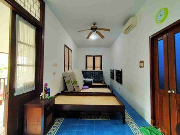 Dijual Rumah Antik Luas 737 m2 ada Joglo / Pendopo sangat cocok untuk Guest House