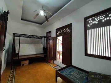 Dijual Rumah Antik Luas 737 m2 ada Joglo / Pendopo sangat cocok untuk Guest House