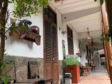 Dijual Rumah Antik Luas 737 m2 ada Joglo / Pendopo sangat cocok untuk Guest House