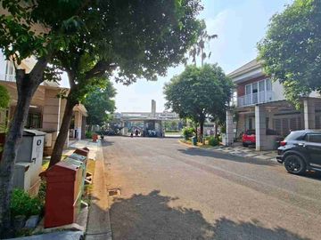 Rumah Disewakan DiCluster Palm Summarecon Bekasi Harga Bagus