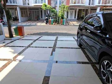 Rumah Disewakan DiCluster Palm Summarecon Bekasi Harga Bagus
