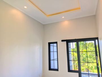 Rumah Ndr Jl. Raya Cipayung, Cipayung Jaya, Mewah Murah, 2 LANTAI, Baru di Depok, Dijual