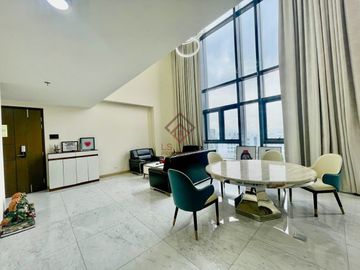 FOR SALE Below Zonal 4BR Penthouse Unit in The Albany at McKinley West, Taguig City - SC161