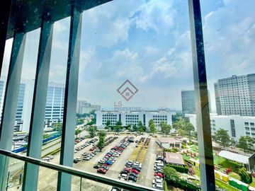 FOR SALE Below Zonal 4BR Penthouse Unit in The Albany at McKinley West, Taguig City - SC161