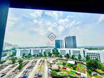 FOR SALE Below Zonal 4BR Penthouse Unit in The Albany at McKinley West, Taguig City - SC161