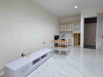 Rumah Siap Huni Dekat KIC Gatsu di Paramount Village Semarang Barat