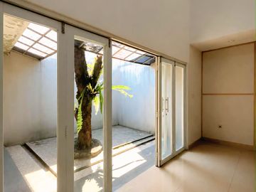 Rumah Sirkulasi Udara Bagus Komplek Margahayu Raya