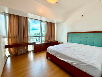Furnished 2BR Unit For Sale in St. Francis Shangri-La Place