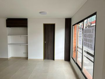OFICINA CENTRO DE MANIZALES CON ADMON INCLUIDA, PARQUEADERO