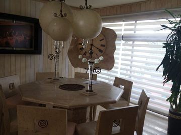REMODELADA, VENDO CASA EN COLON ECHEGARAY