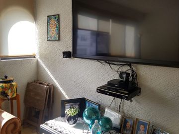 REMODELADA, VENDO CASA EN COLON ECHEGARAY