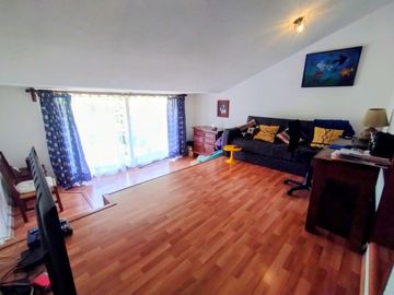 LINDA Y ACOGEDORA CASA EN VENTA EN LOMAS DE LAS ÁGUILAS, A UNOS PASOS DEL ACCESO A LA SUPERVÍA