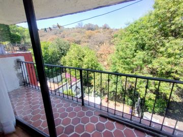LINDA Y ACOGEDORA CASA EN VENTA EN LOMAS DE LAS ÁGUILAS, A UNOS PASOS DEL ACCESO A LA SUPERVÍA