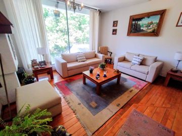 LINDA Y ACOGEDORA CASA EN VENTA EN LOMAS DE LAS ÁGUILAS, A UNOS PASOS DEL ACCESO A LA SUPERVÍA