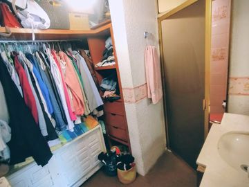LINDA Y ACOGEDORA CASA EN VENTA EN LOMAS DE LAS ÁGUILAS, A UNOS PASOS DEL ACCESO A LA SUPERVÍA