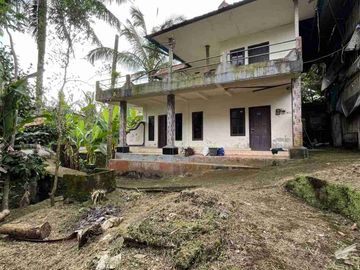 jual tanah kebun contour datar view sawah, sudah berisikan kandang ayam di tabanan bali.
