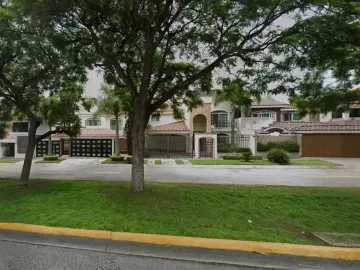 CASA DE RECUPERACIÓN BANCARIA EN Blvd. Buganvilias 2181, Fraccionamiento Buganvilias, Zapopan, Jalisco, 45100, México.
