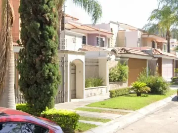 CASA DE RECUPERACIÓN BANCARIA EN Blvd. Buganvilias 2181, Fraccionamiento Buganvilias, Zapopan, Jalisco, 45100, México.