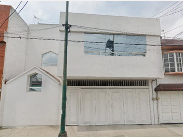 CASA EN REMATE EN  CLAVERIA, EXCELENTE OPORTUNIDAD