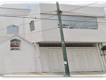 CASA EN REMATE EN  CLAVERIA, EXCELENTE OPORTUNIDAD
