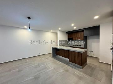 Departamento, PB, con jardín y vista desde sala comedor y recámaras, amplios espacios y amenidades para la familia. A 5 min de Antea
