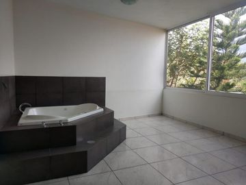 AMPLIA RESIDENCIA EN EJIDO GUADALUPE VICTORIA