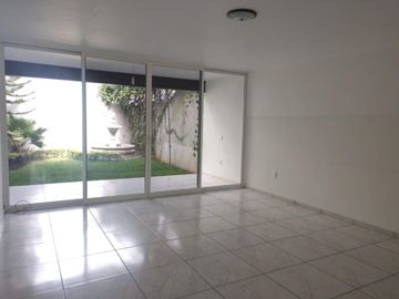 AMPLIA RESIDENCIA EN EJIDO GUADALUPE VICTORIA