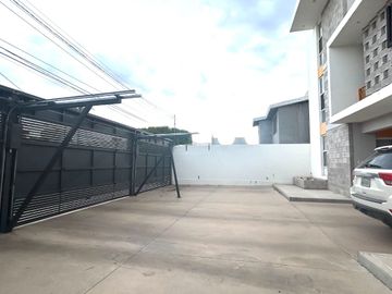 RENTA DEPARTAMENTO EN PLANTA BAJA, UNOS PASOS DEL NAVARRETE. IDEAL PARA ESTUDIANTE O PROFESIONISTA.