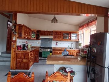 VENTA DE HERMOSA CASA EN IXTAPAN DE LA SAL, ESTADO DE MÉXICO Ideal para inversión / Casa de descanso
