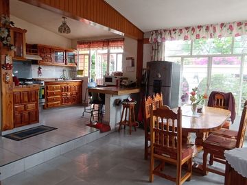 VENTA DE HERMOSA CASA EN IXTAPAN DE LA SAL, ESTADO DE MÉXICO Ideal para inversión / Casa de descanso